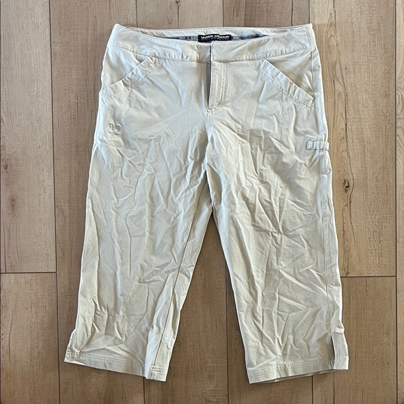 Under Armour Pants - Under Armour Cream Capri Shorts